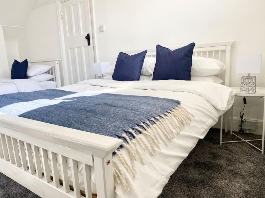 Charming Seaside Cottage In Leigh-On-Sea Southend-on-Sea Eksteriør bilde