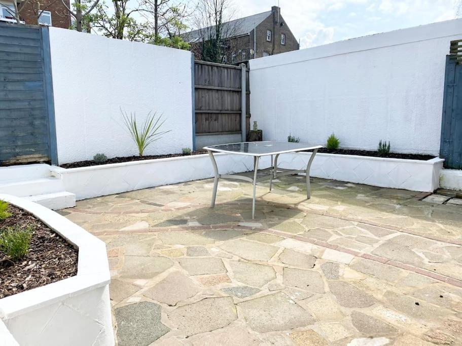 Charming Seaside Cottage In Leigh-On-Sea Southend-on-Sea Eksteriør bilde