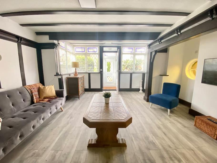 Charming Seaside Cottage In Leigh-On-Sea Southend-on-Sea Eksteriør bilde