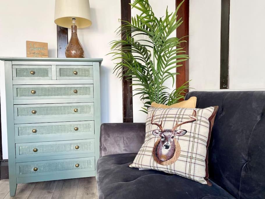 Charming Seaside Cottage In Leigh-On-Sea Southend-on-Sea Eksteriør bilde